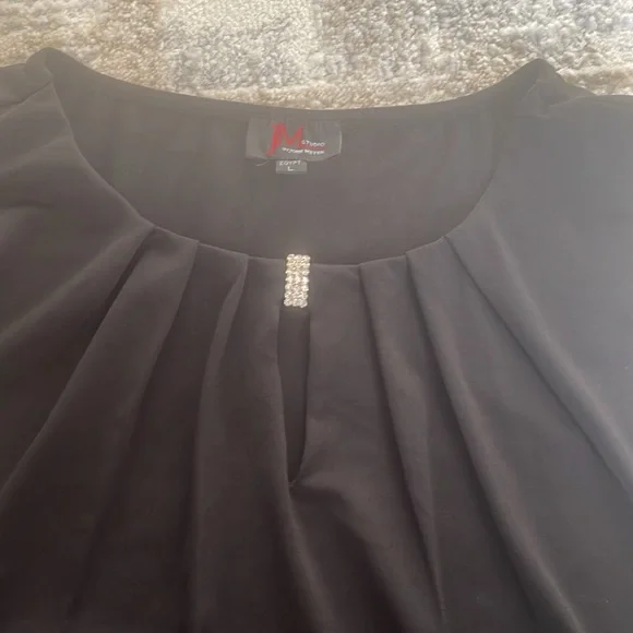 Top - Picture 2 of 3